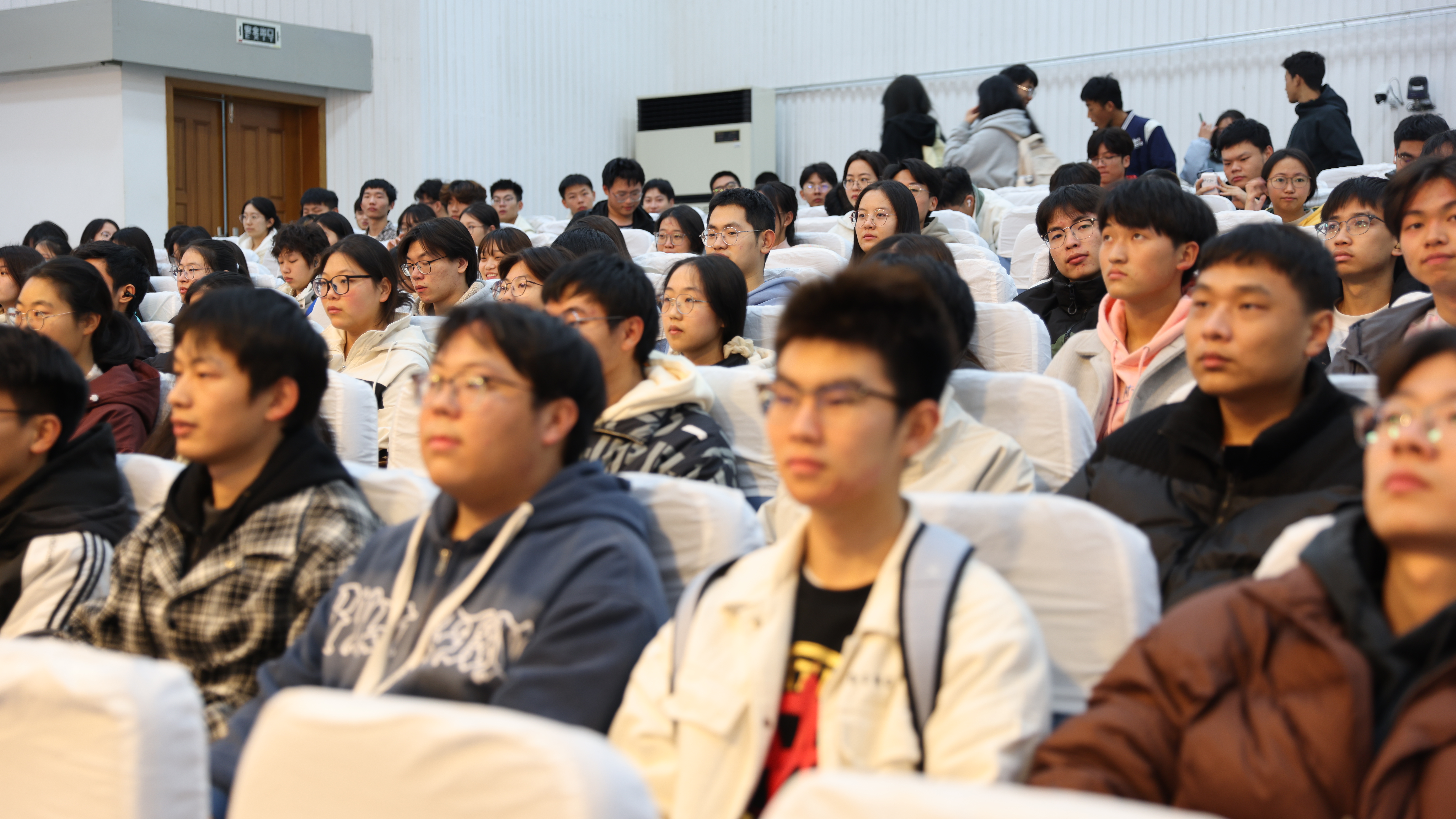 1733382997694068.jpg 1733382997694068.jpg