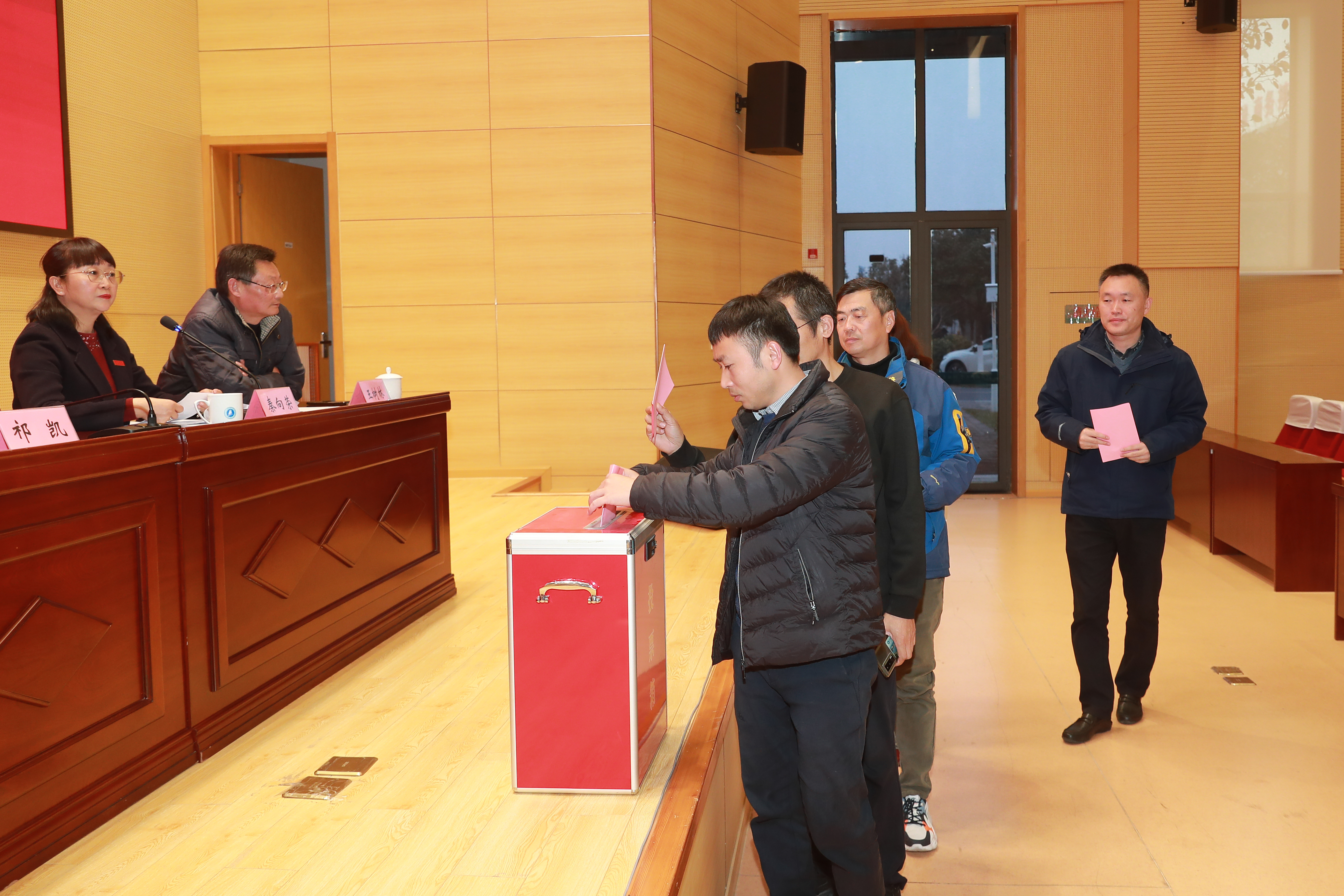 1733792504343032.jpg 1733792504343032.jpg